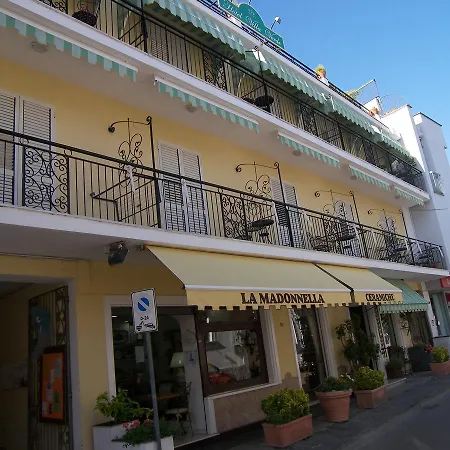 מלון Hotel Villa Verde